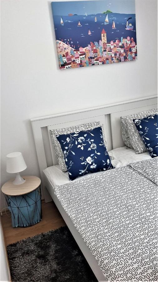 Summer Apartment